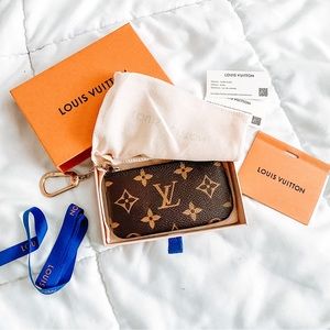 Louis Vuitton box & packaging